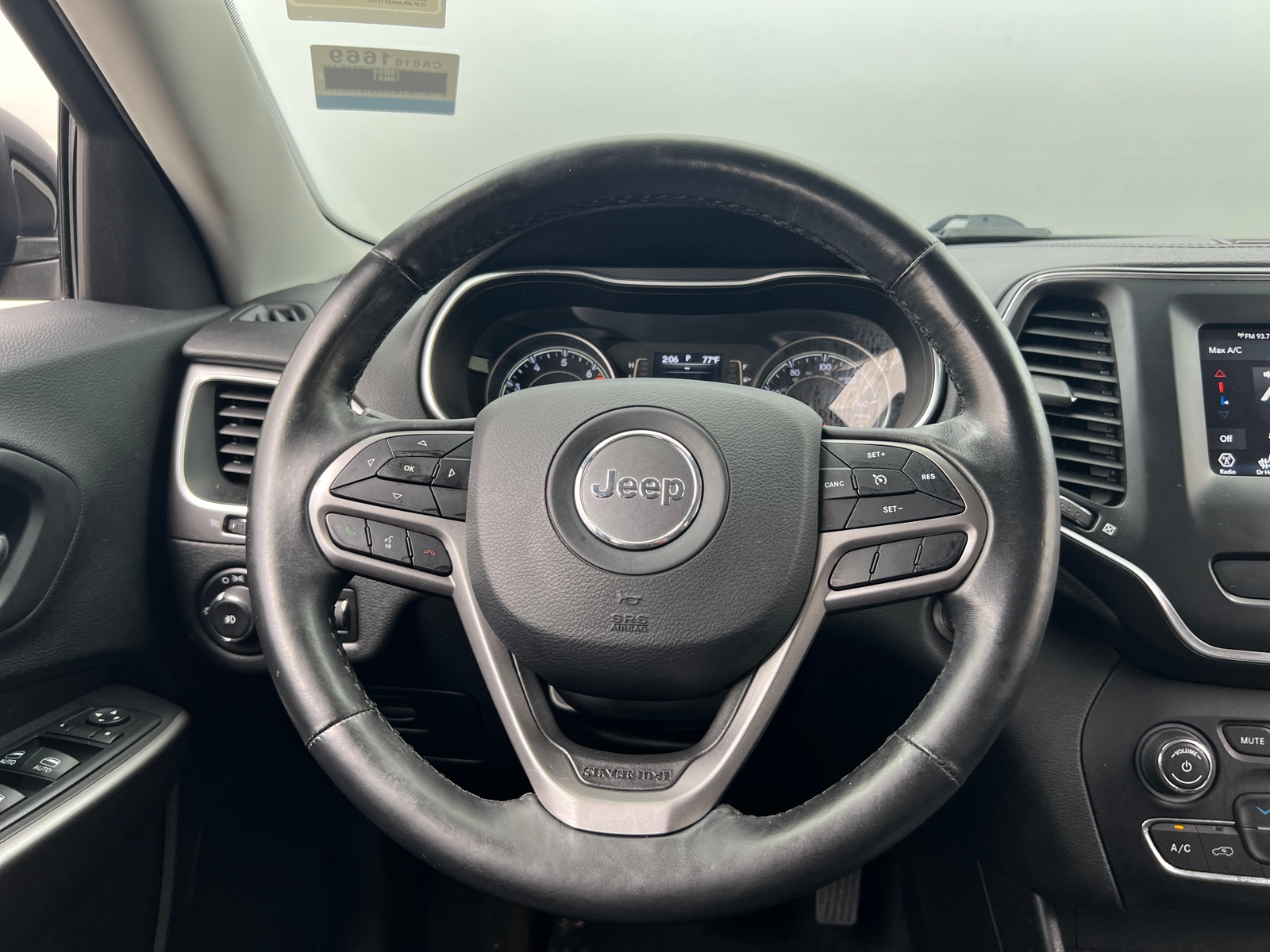 Thumbnail: 2019 Jeep Cherokee - 5