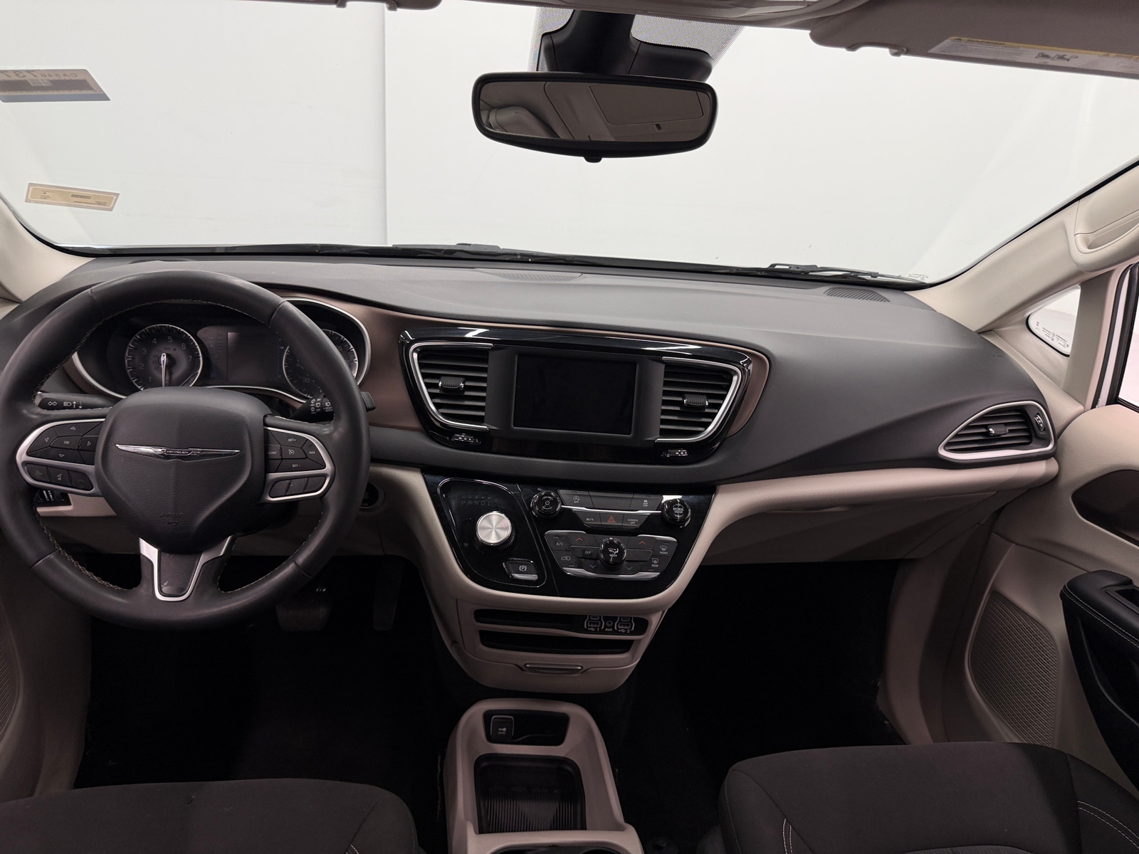 Thumbnail: 2024 Chrysler Voyager - 3