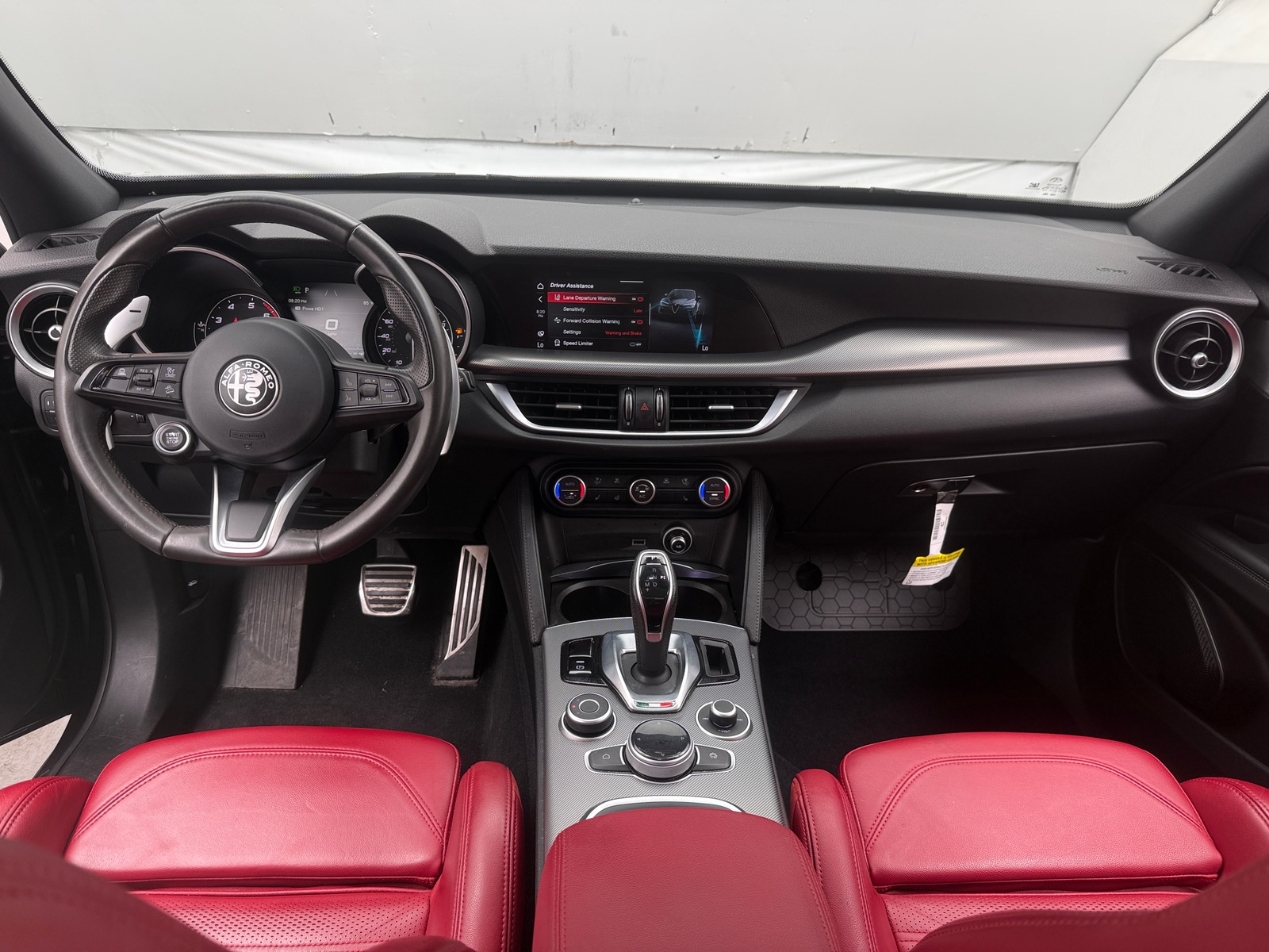 Thumbnail: 2023 Alfa Romeo Stelvio - 2