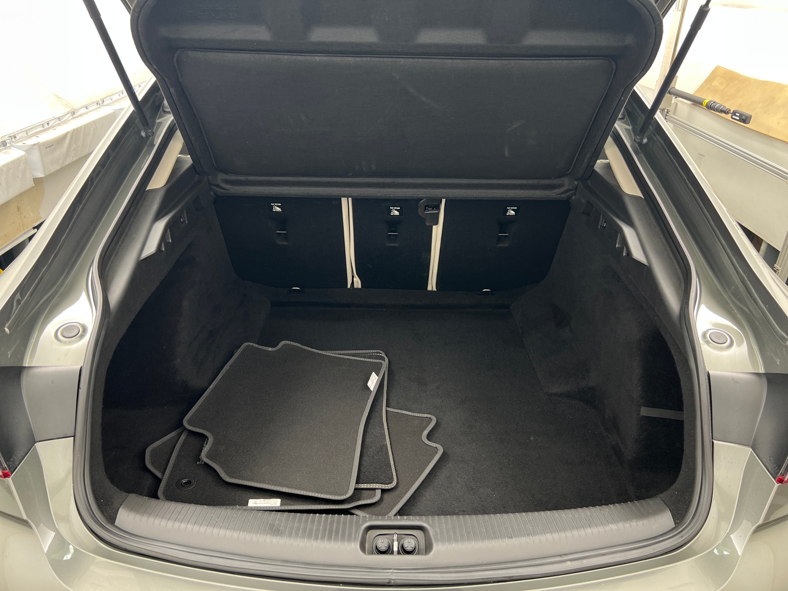 Thumbnail: 2018 Buick Regal - 6