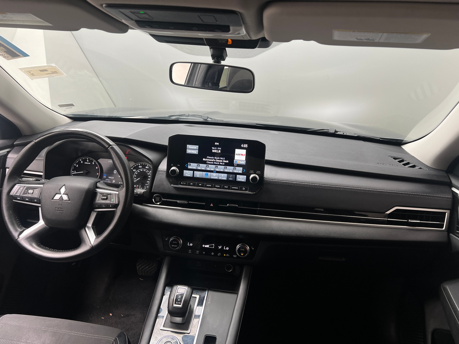 Thumbnail: 2024 Mitsubishi Outlander - 2