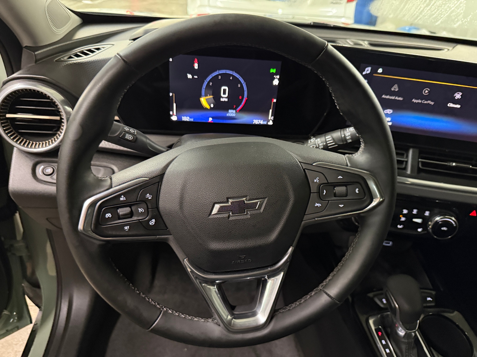 Thumbnail: 2025 Chevrolet Trax - 4