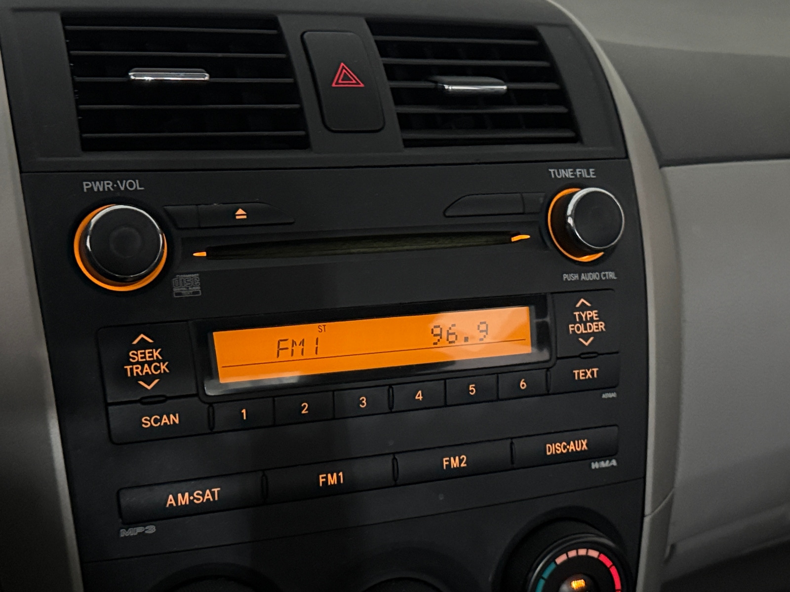 Thumbnail: 2010 Toyota Corolla - 4