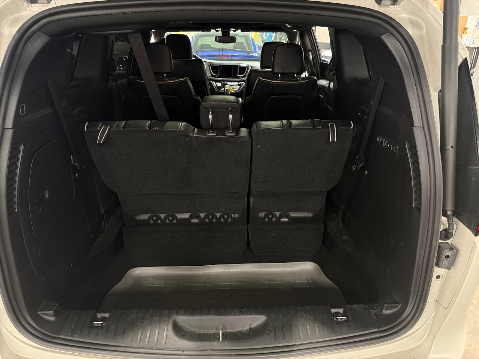 Thumbnail: 2020 Chrysler Pacifica - 6