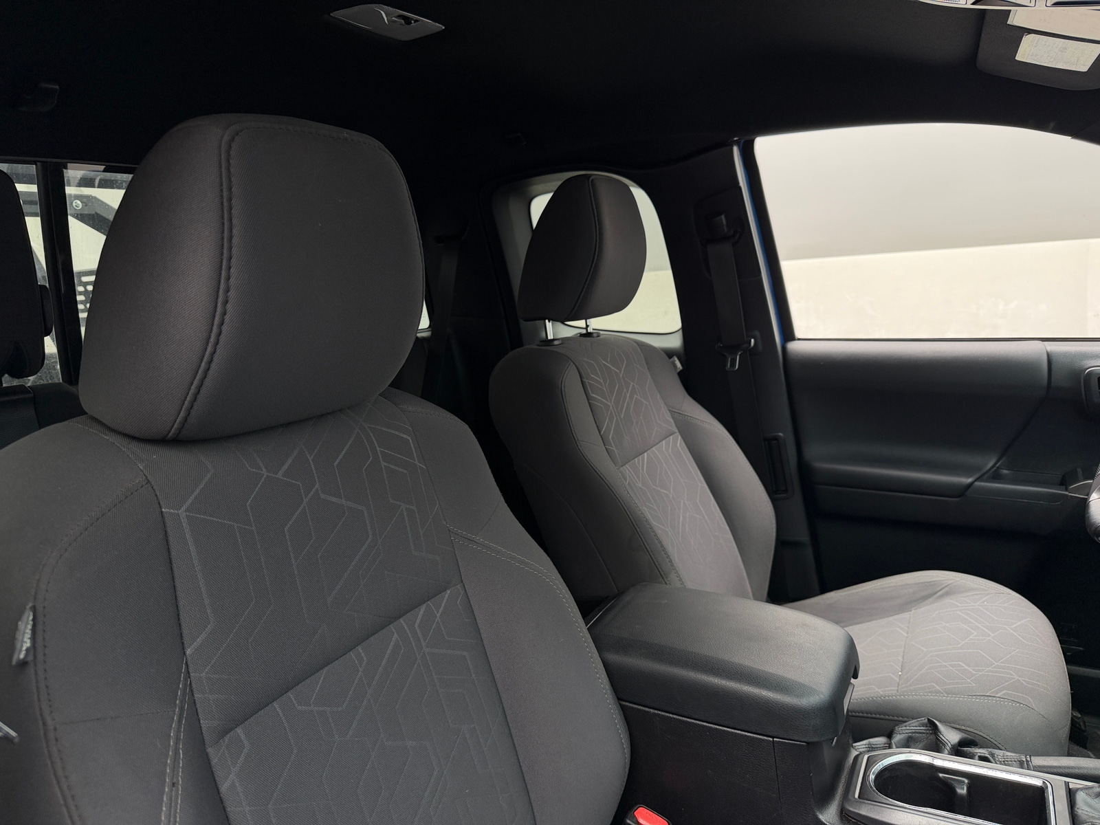 Thumbnail: 2016 Toyota Tacoma - 2