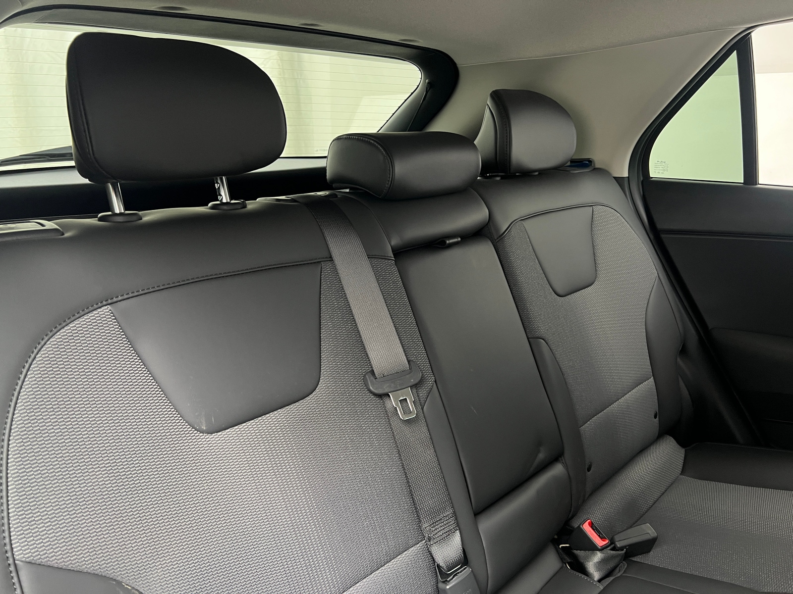 Thumbnail: 2024 Kia Niro - 5
