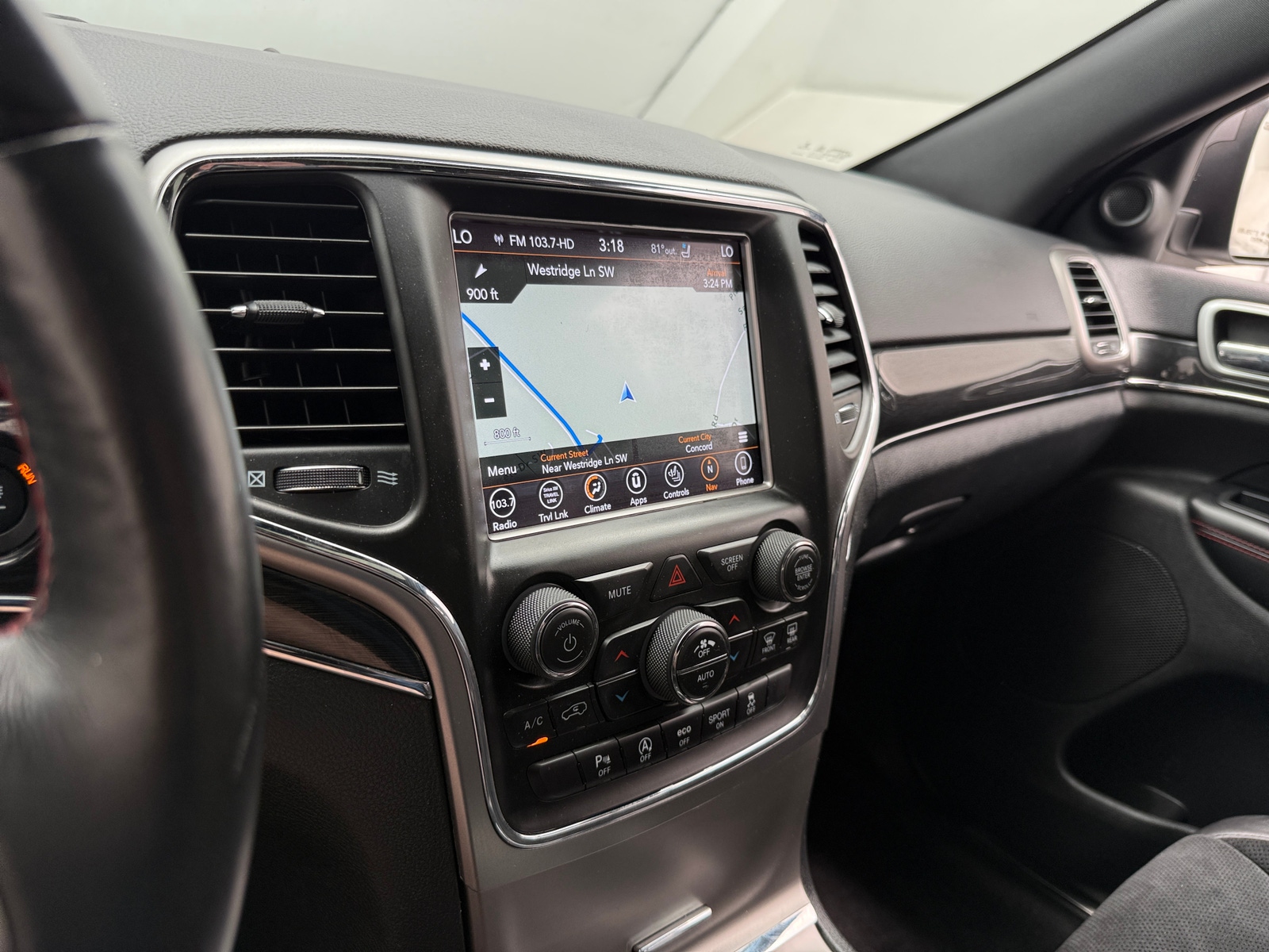 Thumbnail: 2018 Jeep Grand Cherokee - 3
