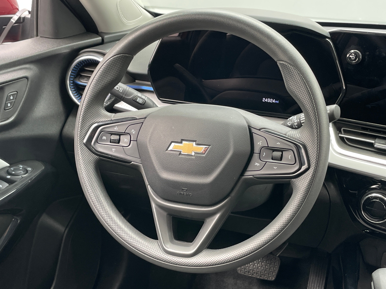 Thumbnail: 2025 Chevrolet Trax - 4