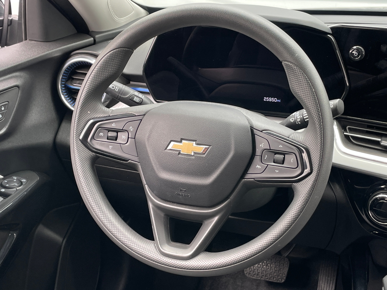 Thumbnail: 2025 Chevrolet Trax - 4