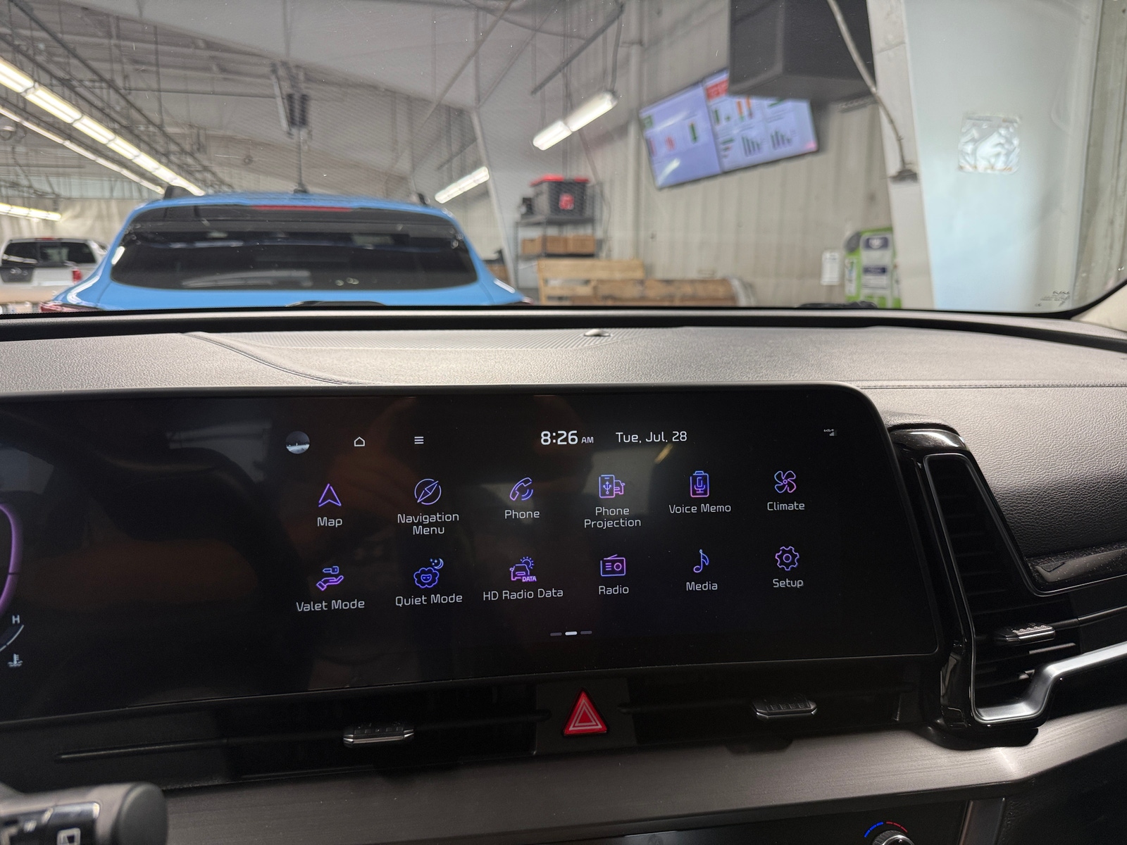 Thumbnail: 2023 Kia Sportage - 3