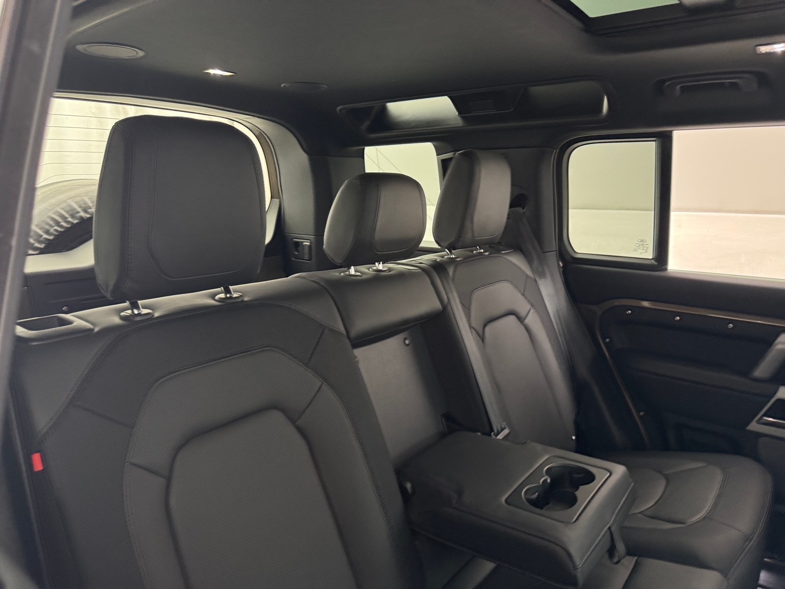 Thumbnail: 2024 Land Rover Defender - 5