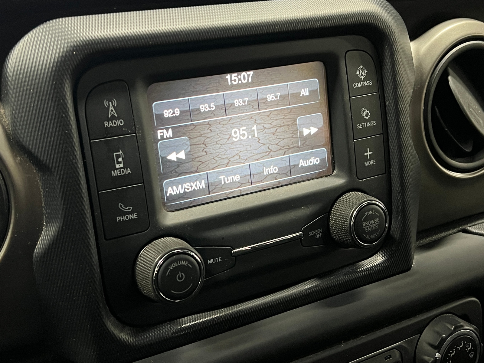 Thumbnail: 2019 Jeep Wrangler - 4