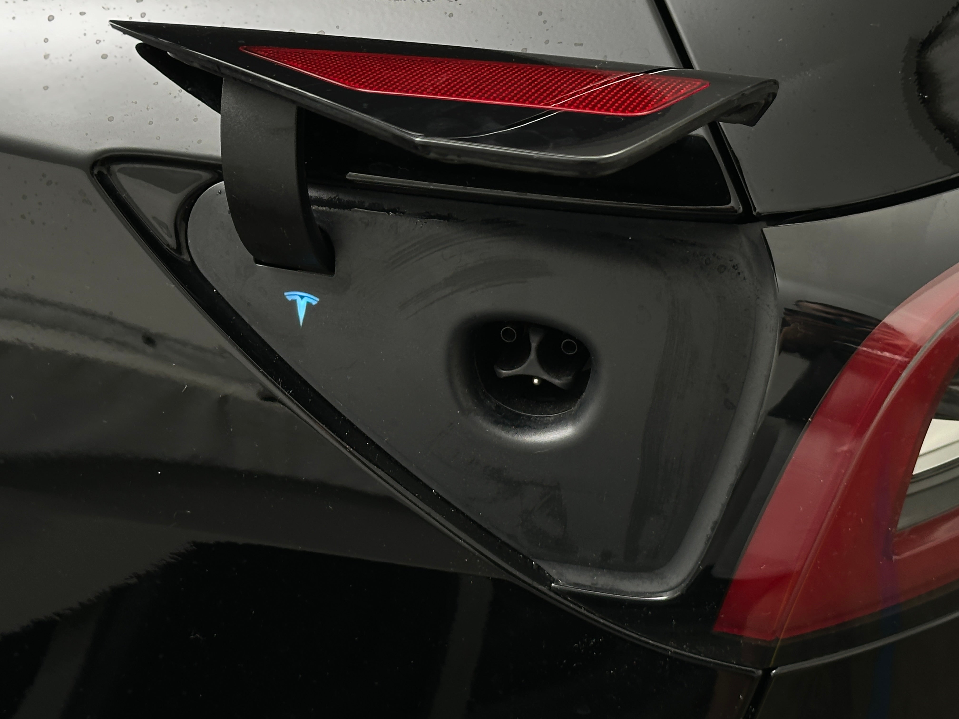 Used 2025 Tesla Model Y Long Range with VIN 7SAYGAEE2SF237816 for sale in Auburn, WA