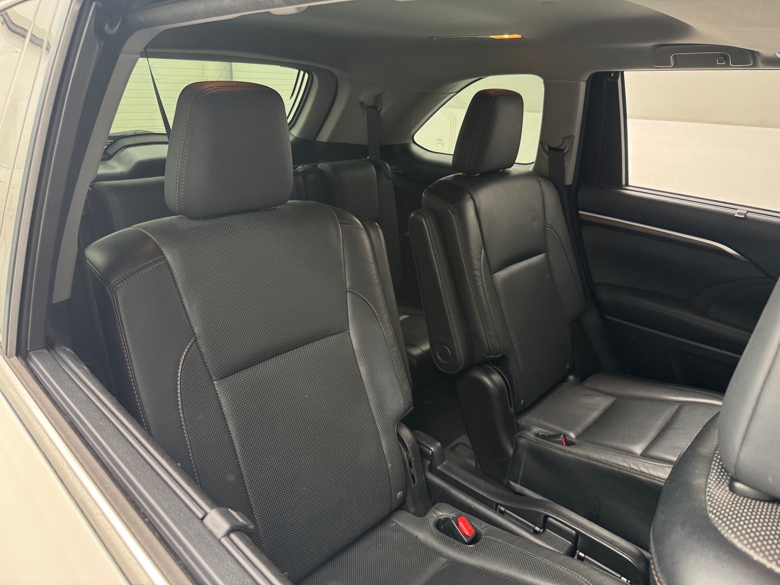 Thumbnail: 2015 Toyota Highlander - 5