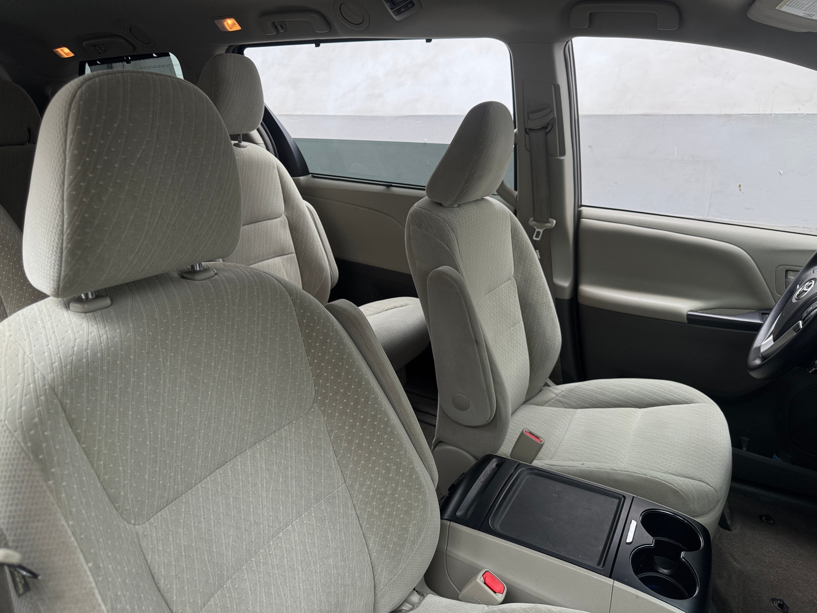 Thumbnail: 2018 Toyota Sienna - 2