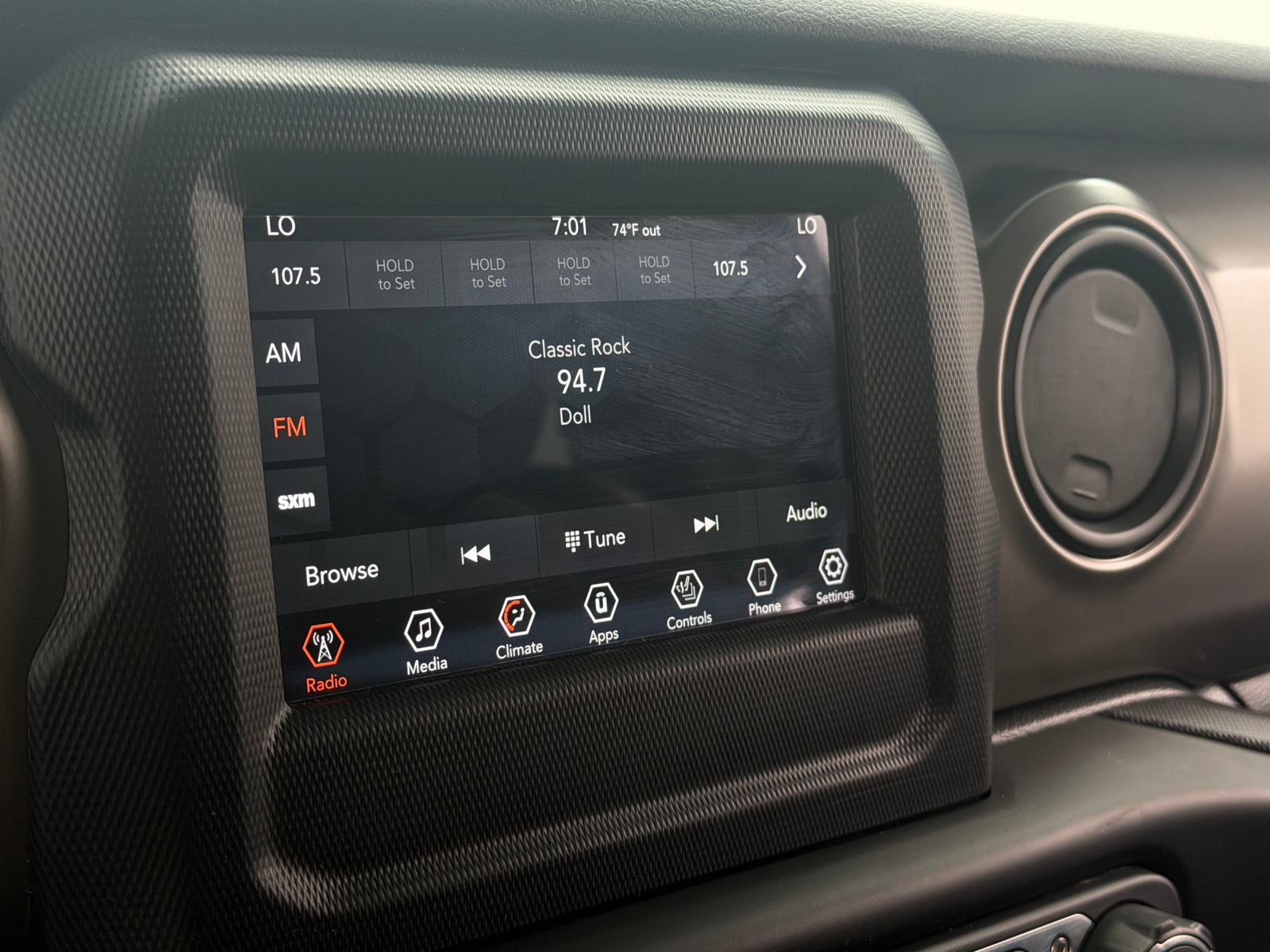 Thumbnail: 2020 Jeep Wrangler - 3