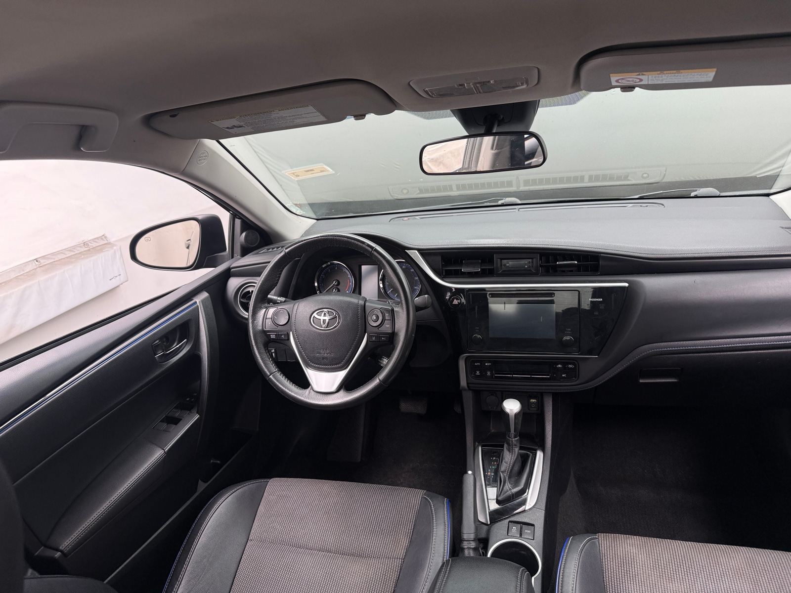 Thumbnail: 2017 Toyota Corolla - 3