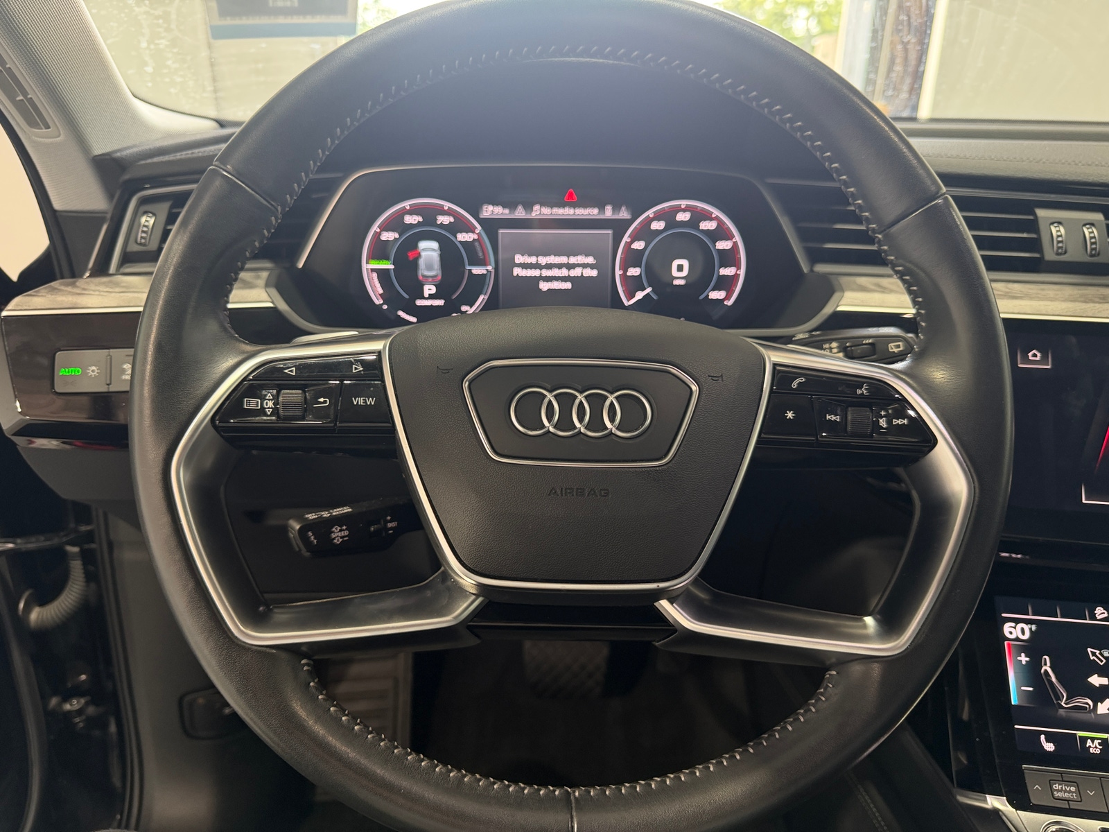 Thumbnail: 2021 Audi e-tron - 4