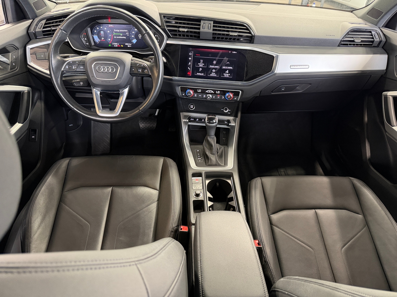 Thumbnail: 2021 Audi Q3 - 2