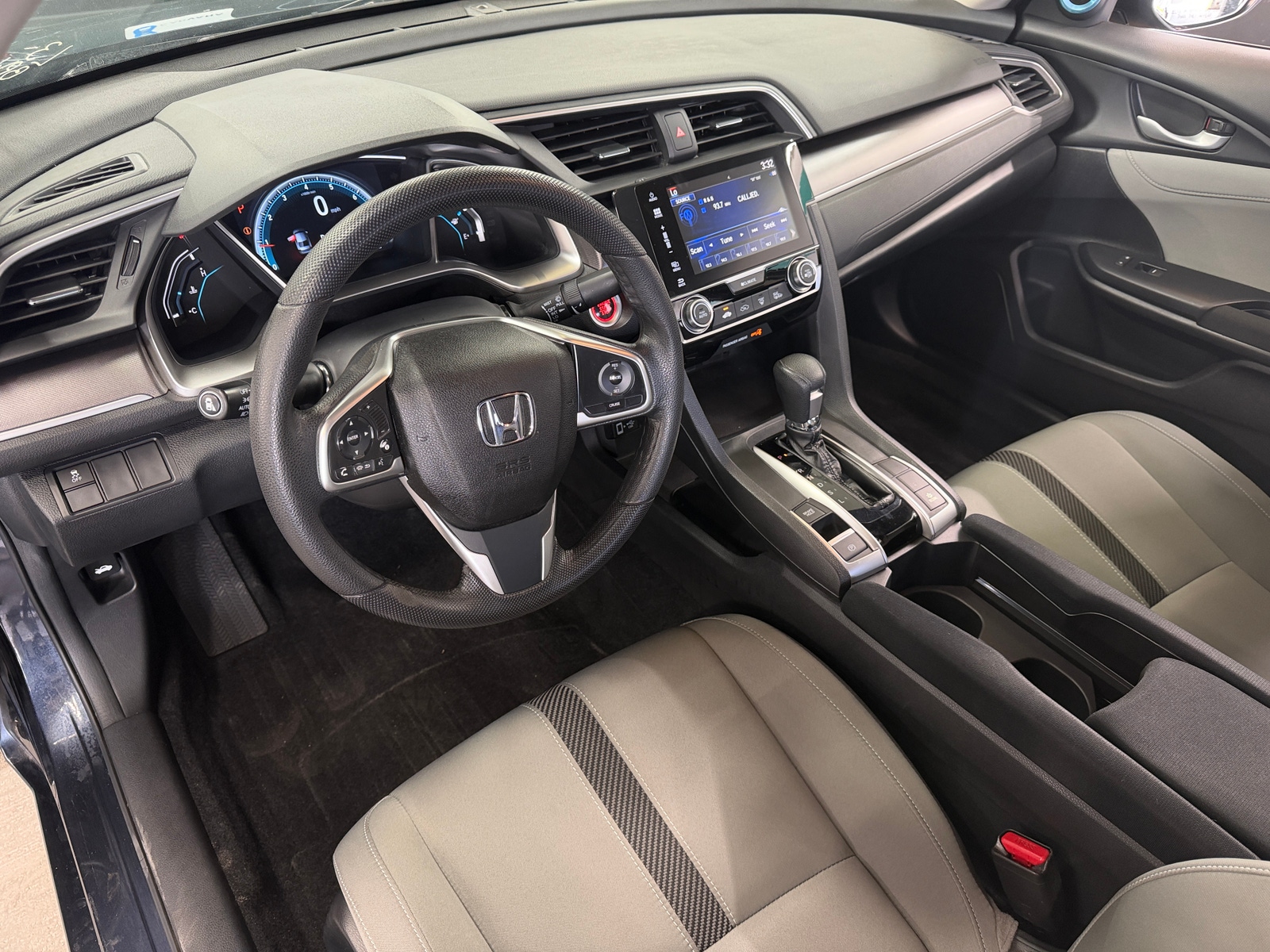 Thumbnail: 2016 Honda Civic - 3