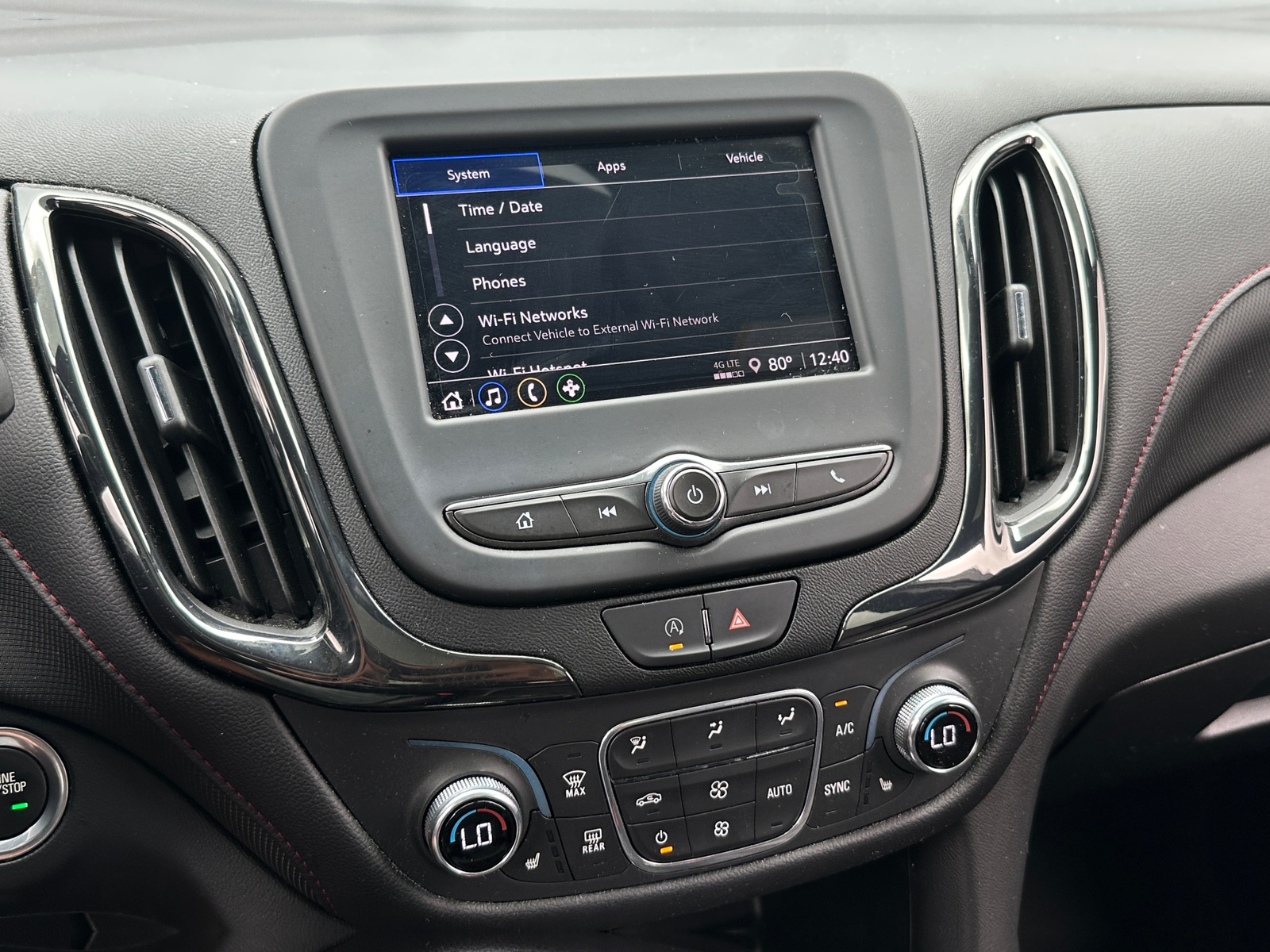 Thumbnail: 2022 Chevrolet Equinox - 4