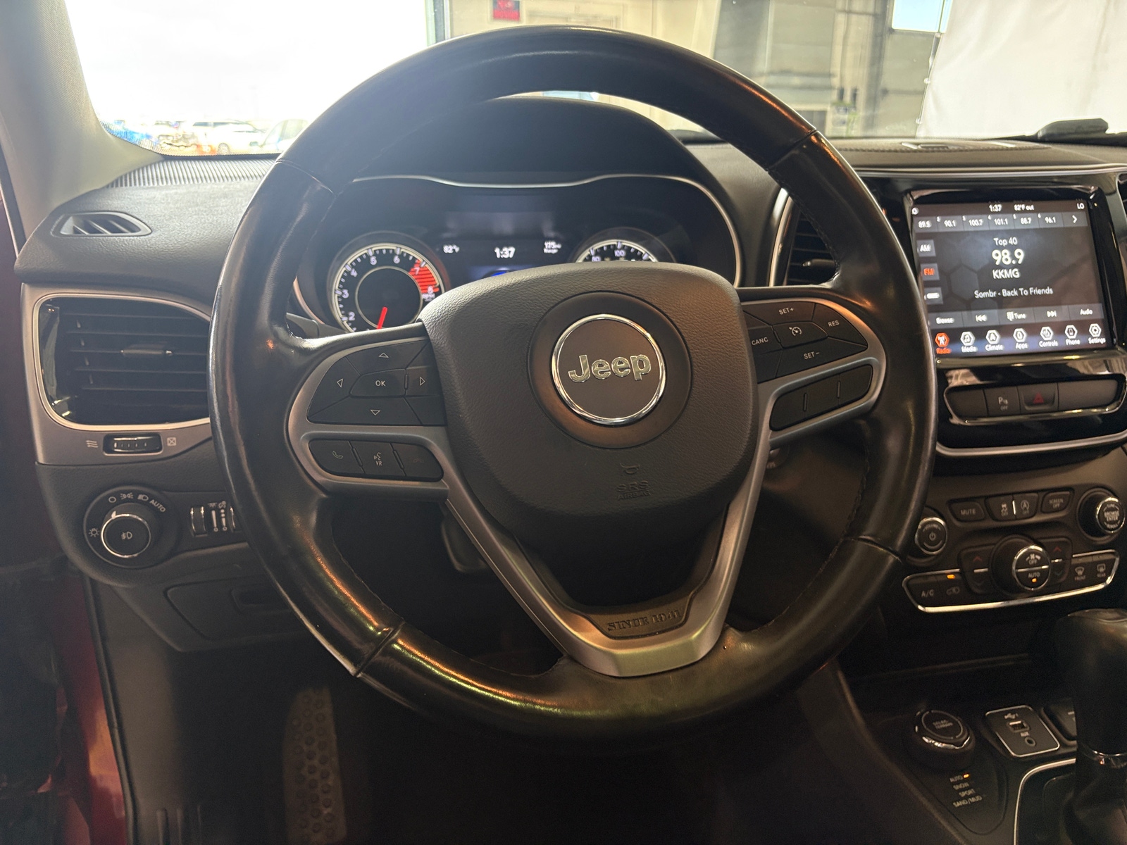 Thumbnail: 2019 Jeep Cherokee - 4