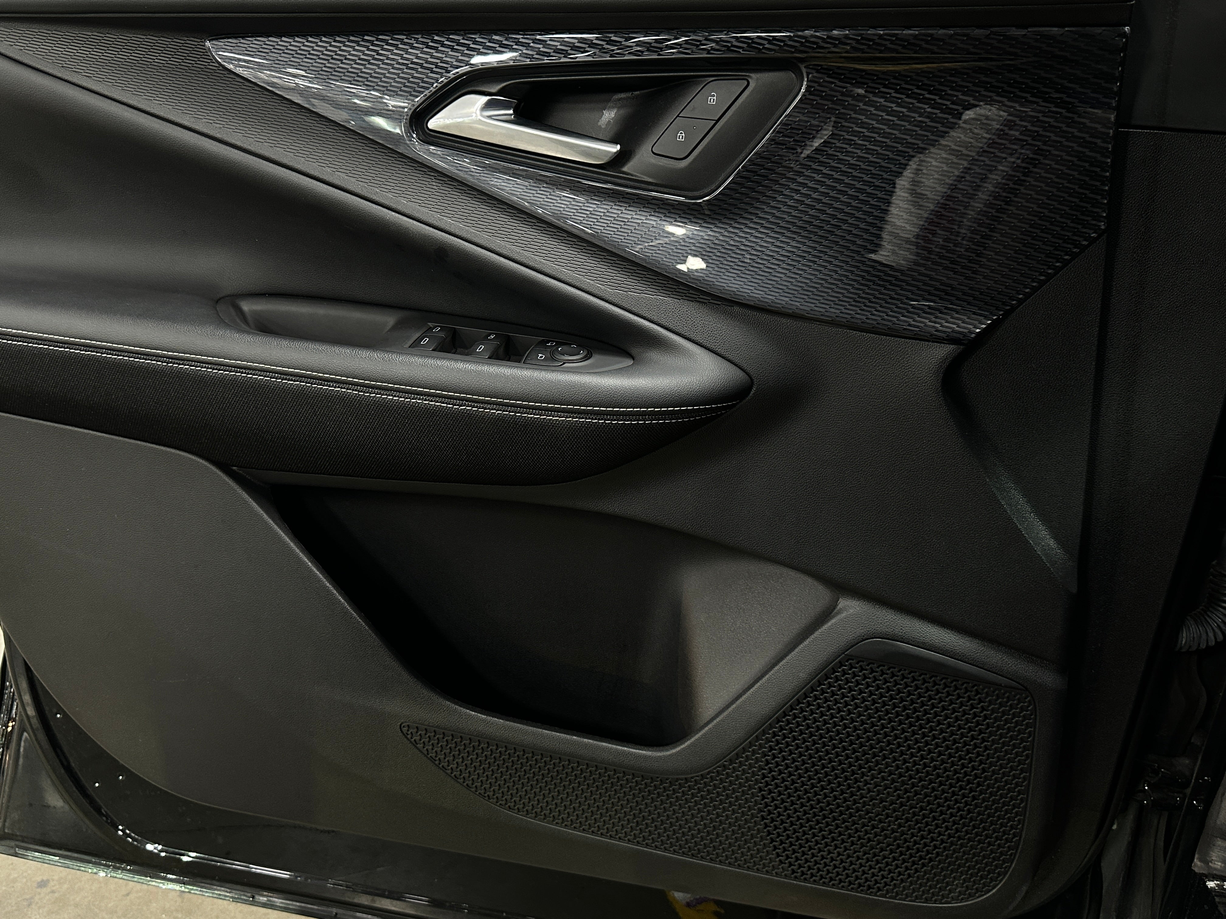 Used 2025 Chevrolet Blazer EV LT with VIN 3GNKDGRJ3SS134229 for sale in Oak Creek, WI