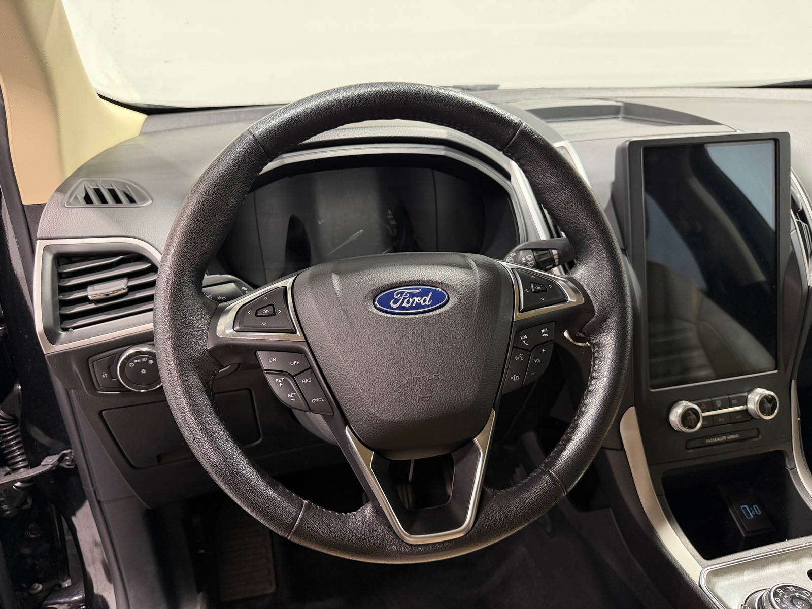 Thumbnail: 2022 Ford Edge - 4