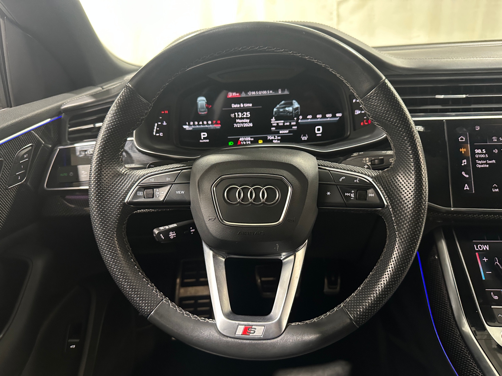 Thumbnail: 2021 Audi SQ8 - 4