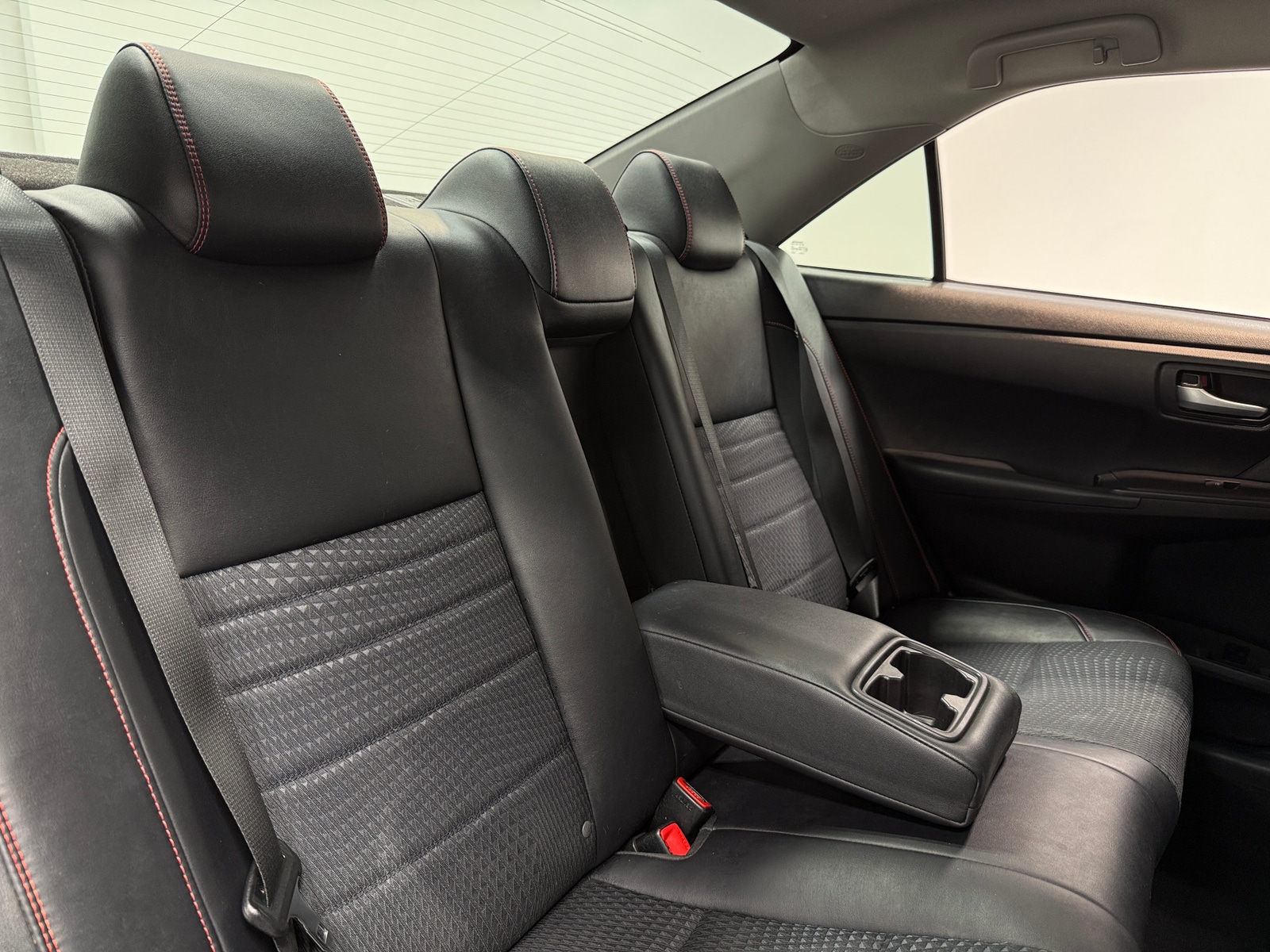Thumbnail: 2015 Toyota Camry - 6