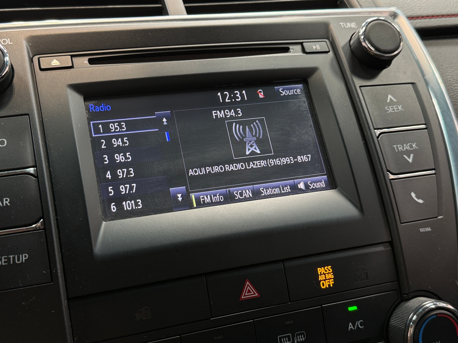 Thumbnail: 2015 Toyota Camry - 4
