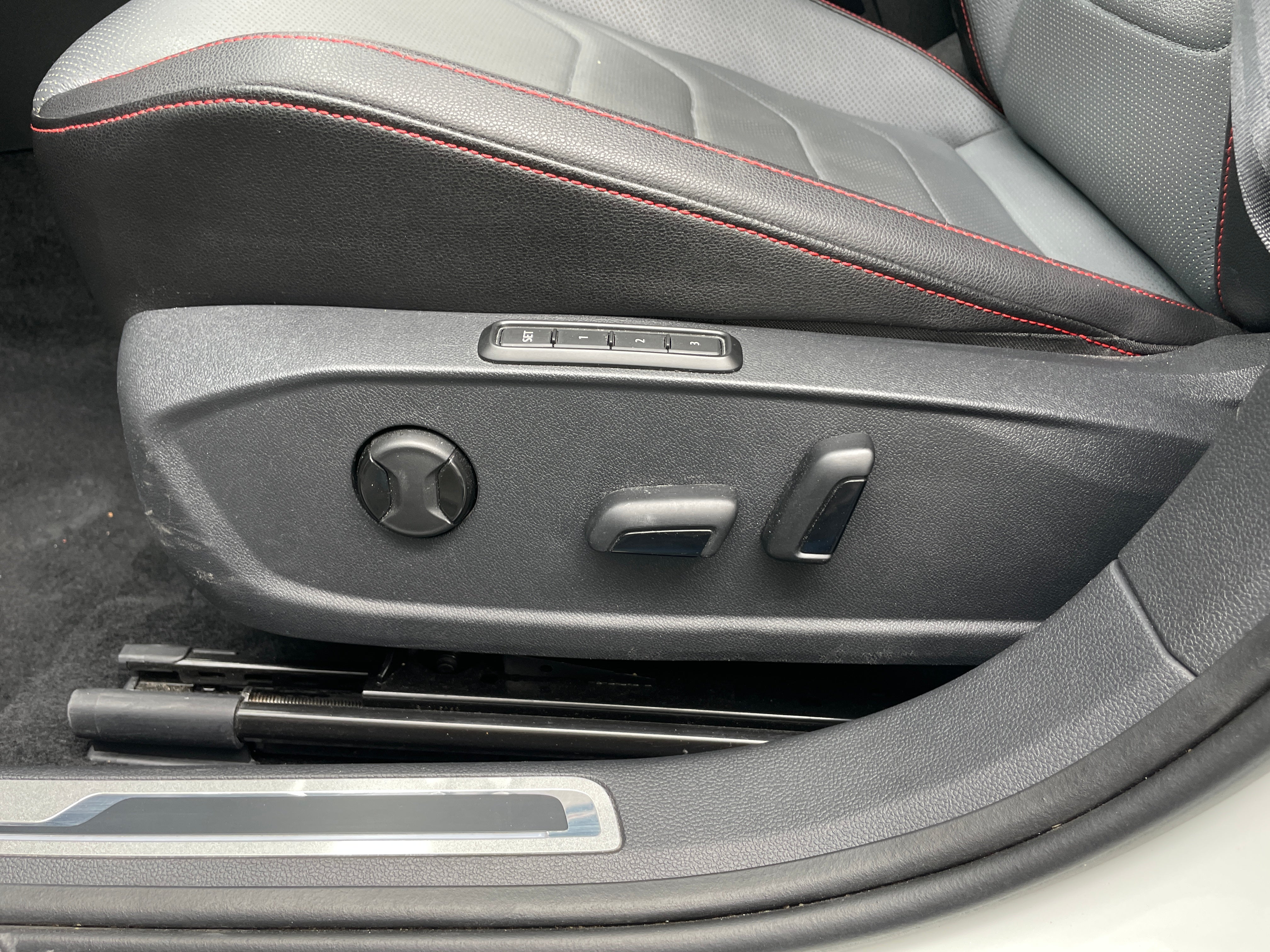 3VW2T7BU8SM074983