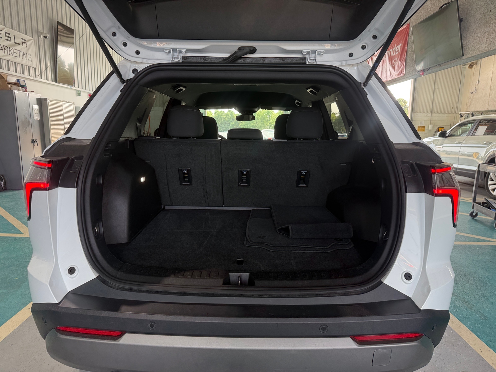 Thumbnail: 2025 Chevrolet Equinox - 7