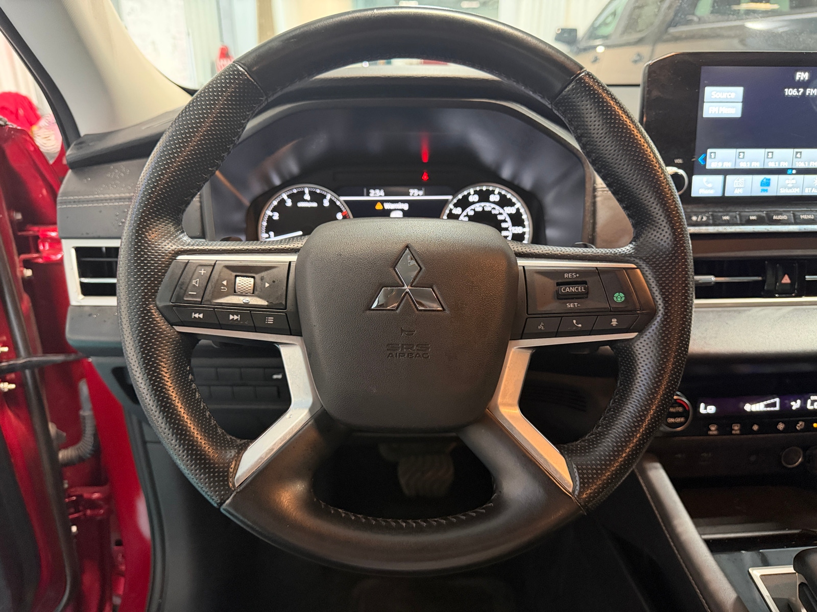 Thumbnail: 2024 Mitsubishi Outlander - 4