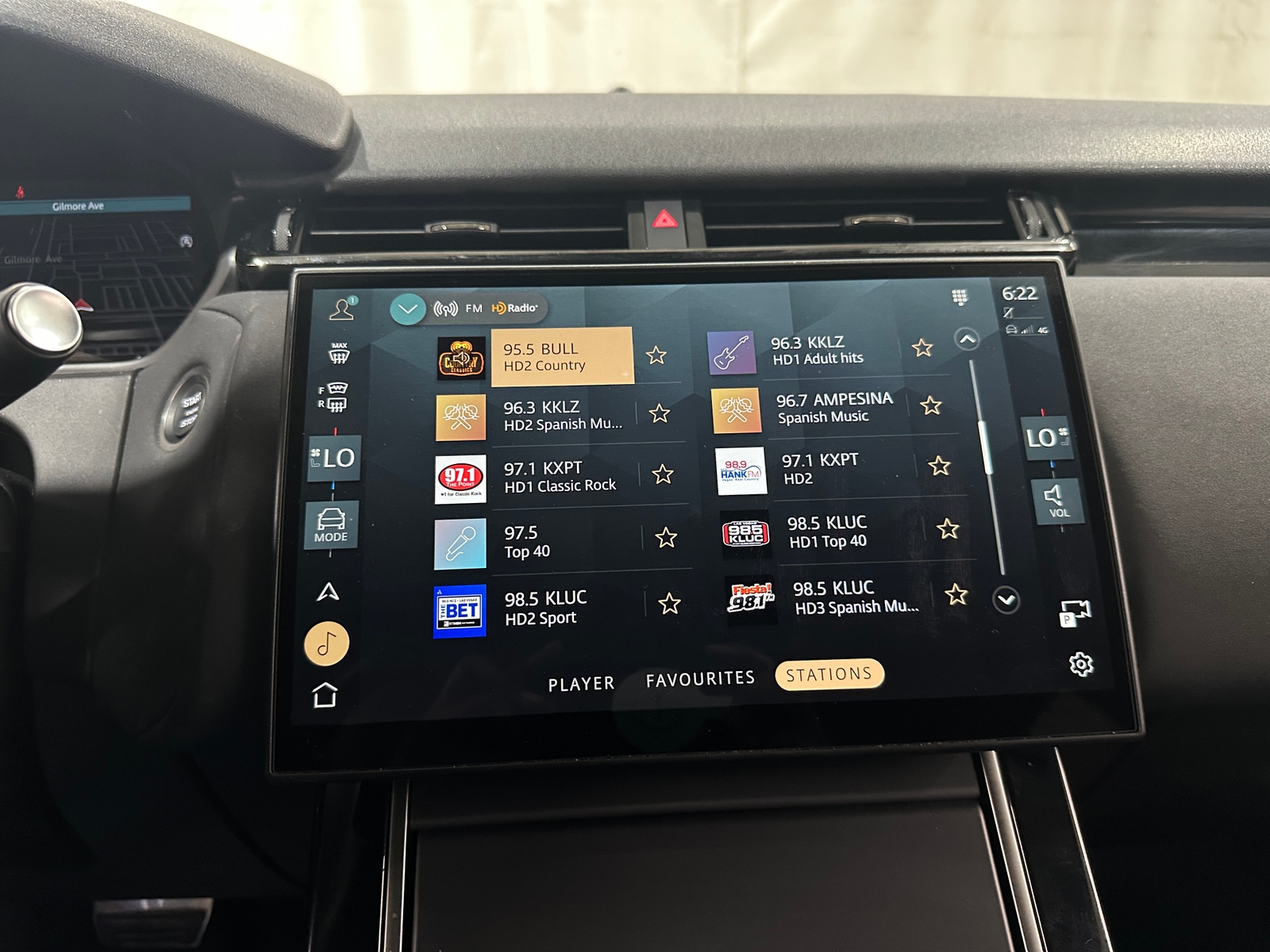 Thumbnail: 2025 Land Rover Range Rover Velar - 3