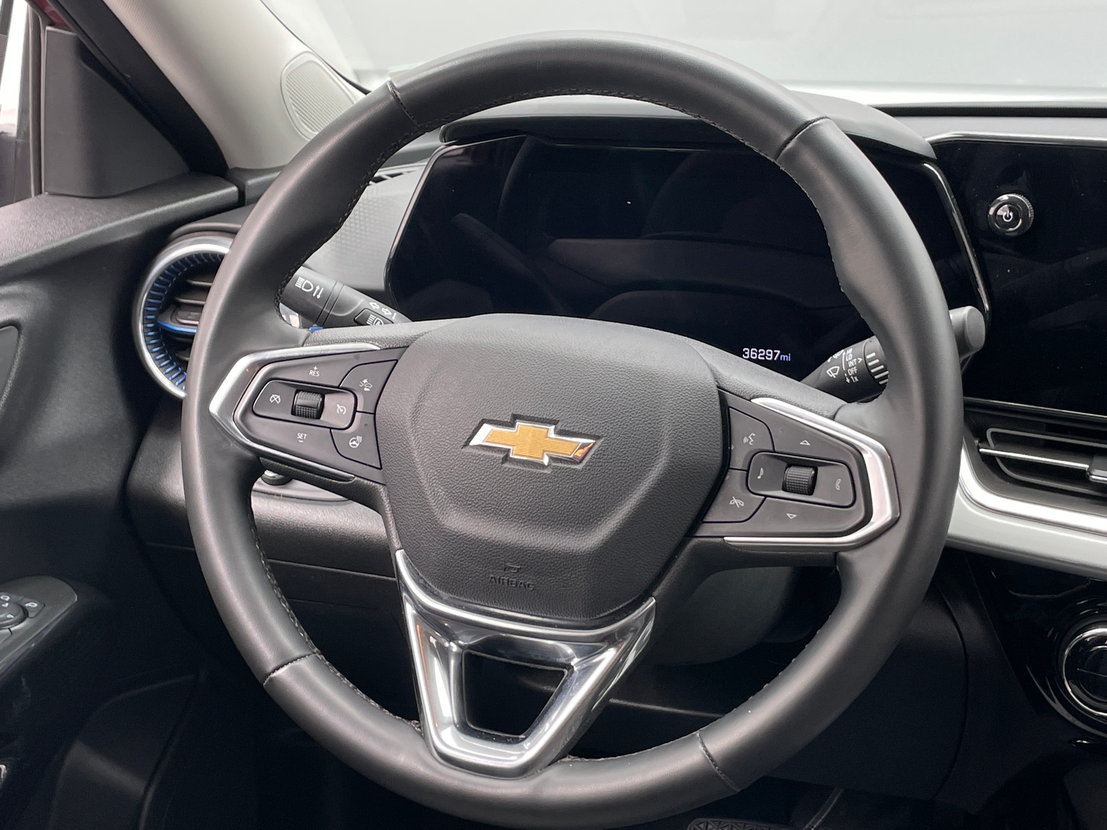Thumbnail: 2025 Chevrolet Trax - 4