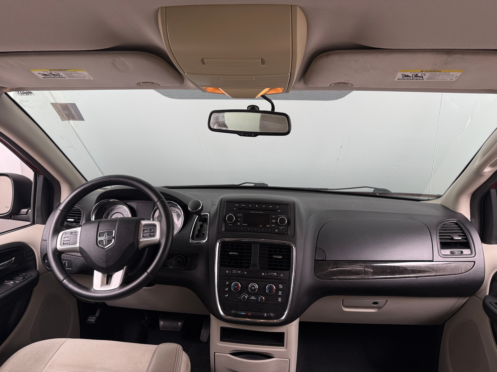 Thumbnail: 2015 Dodge Grand Caravan - 3