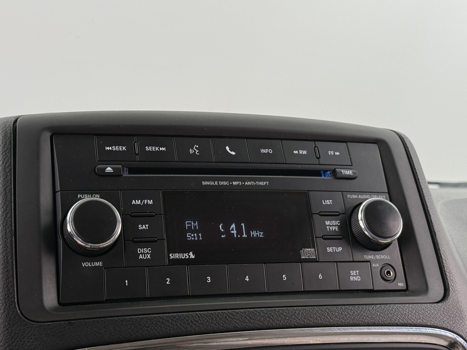 Thumbnail: 2015 Dodge Grand Caravan - 4