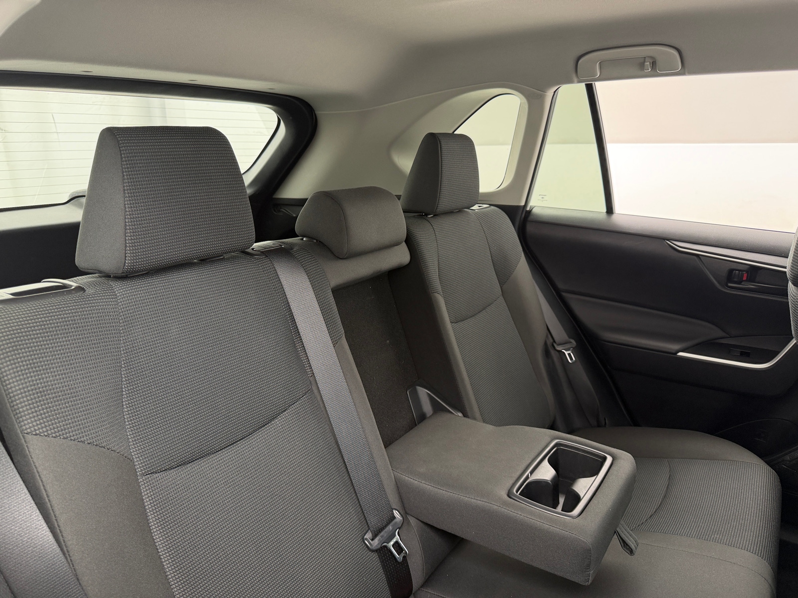 Thumbnail: 2025 Toyota RAV4 - 6