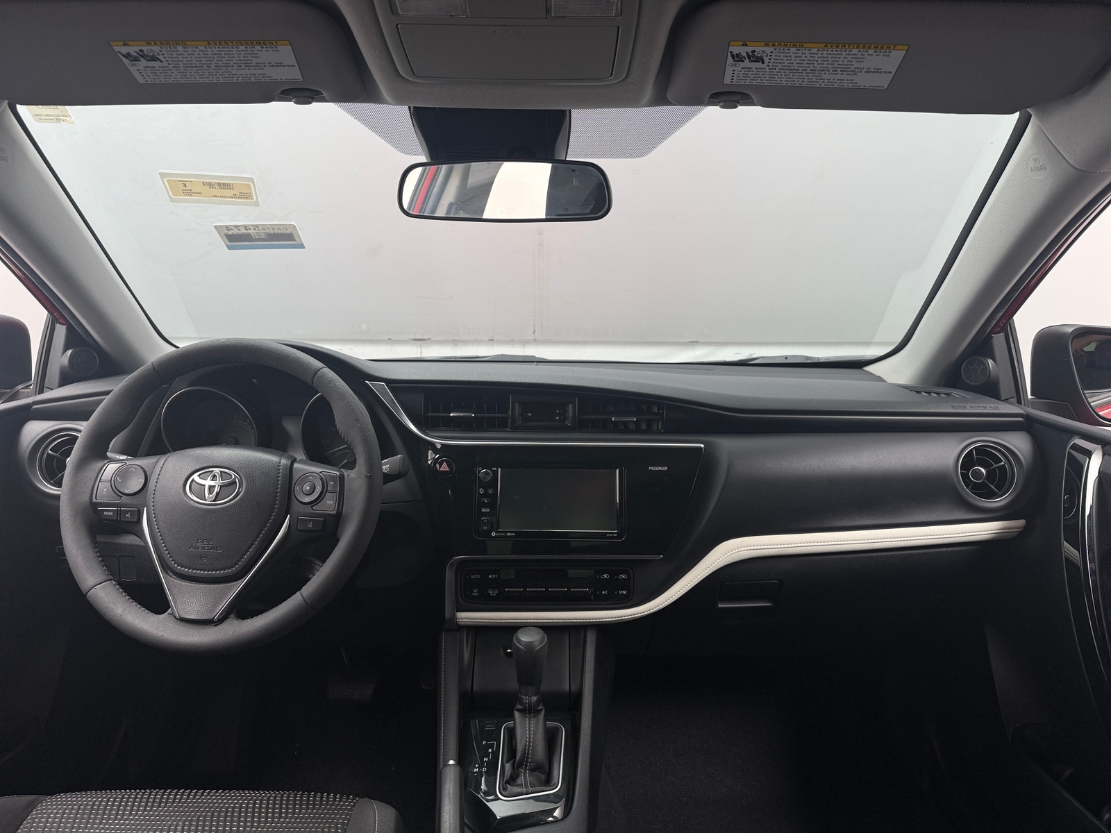 Thumbnail: 2017 Toyota Corolla iM - 3
