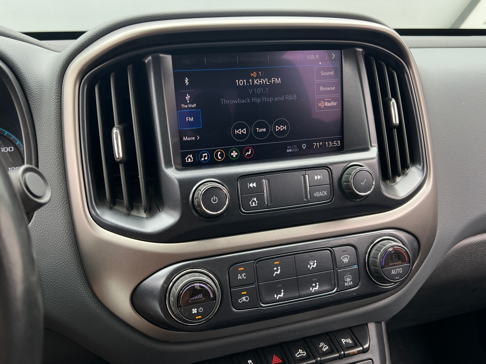 Thumbnail: 2019 Chevrolet Colorado - 3