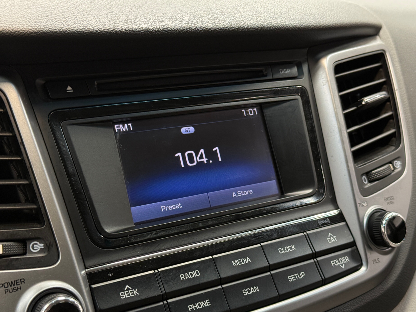 Thumbnail: 2016 Hyundai Tucson - 4