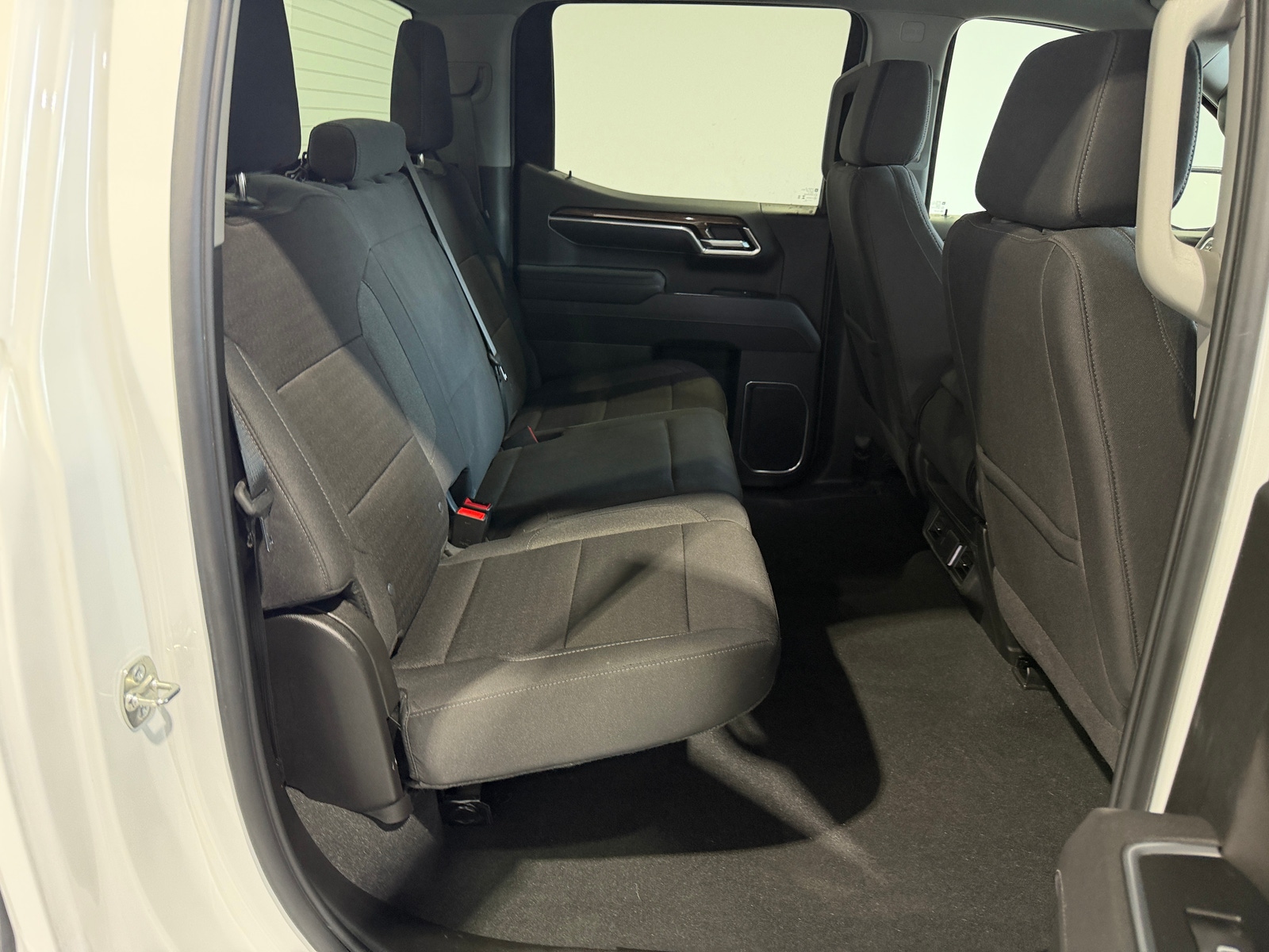 Thumbnail: 2026 Chevrolet Silverado 1500 - 6