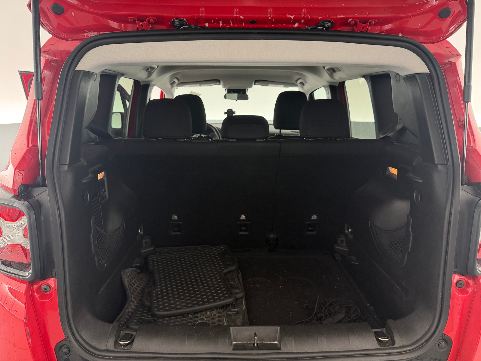 Thumbnail: 2017 Jeep Renegade - 7