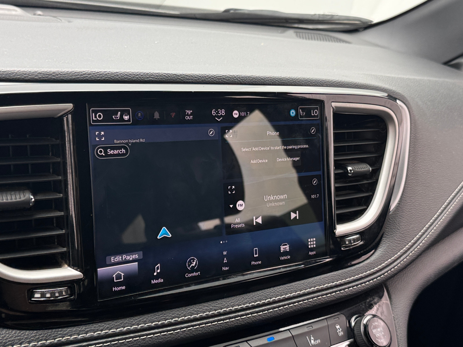 Thumbnail: 2024 Chrysler Pacifica - 3