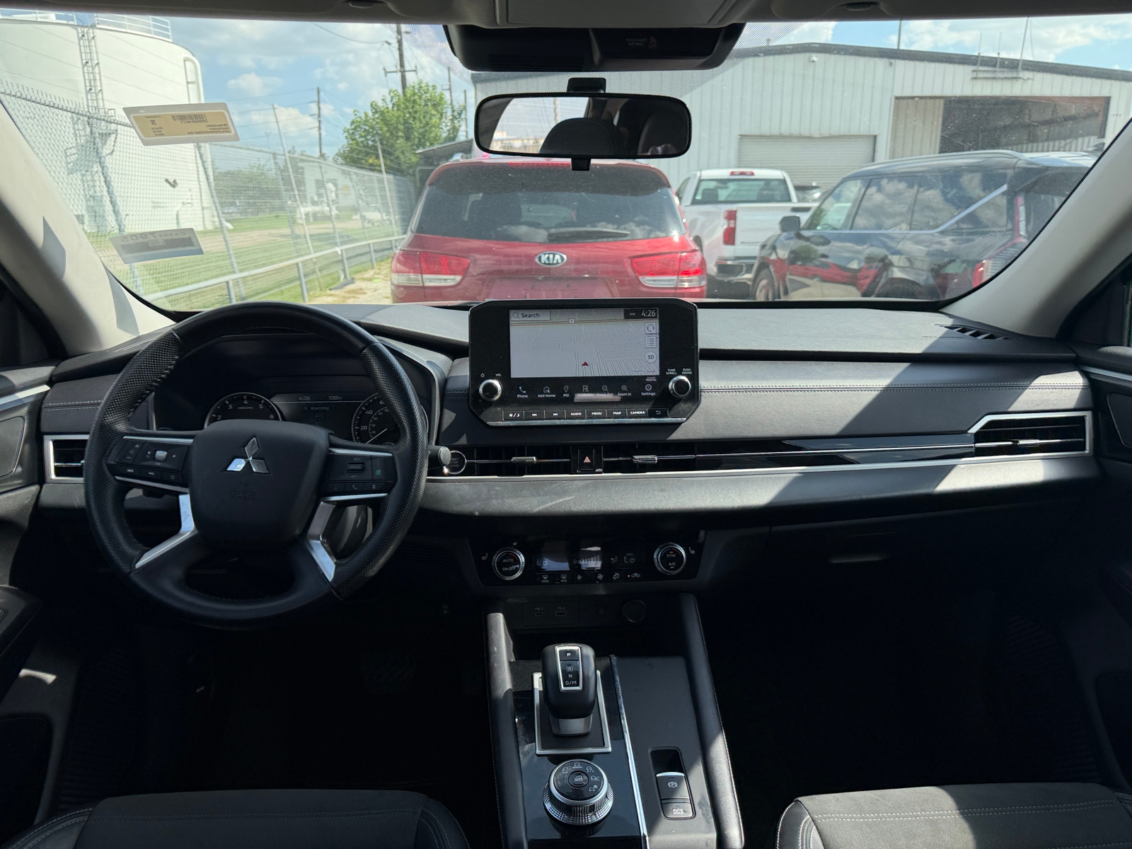 Thumbnail: 2024 Mitsubishi Outlander - 2