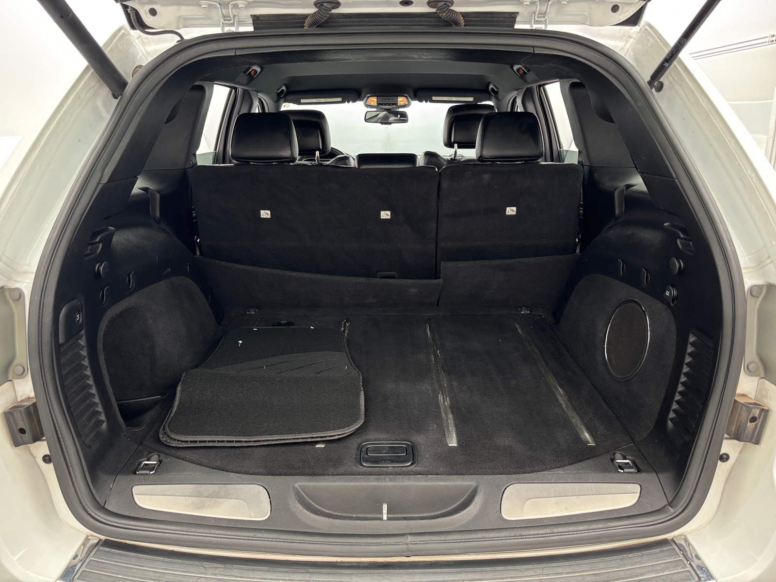 Thumbnail: 2015 Jeep Grand Cherokee - 6