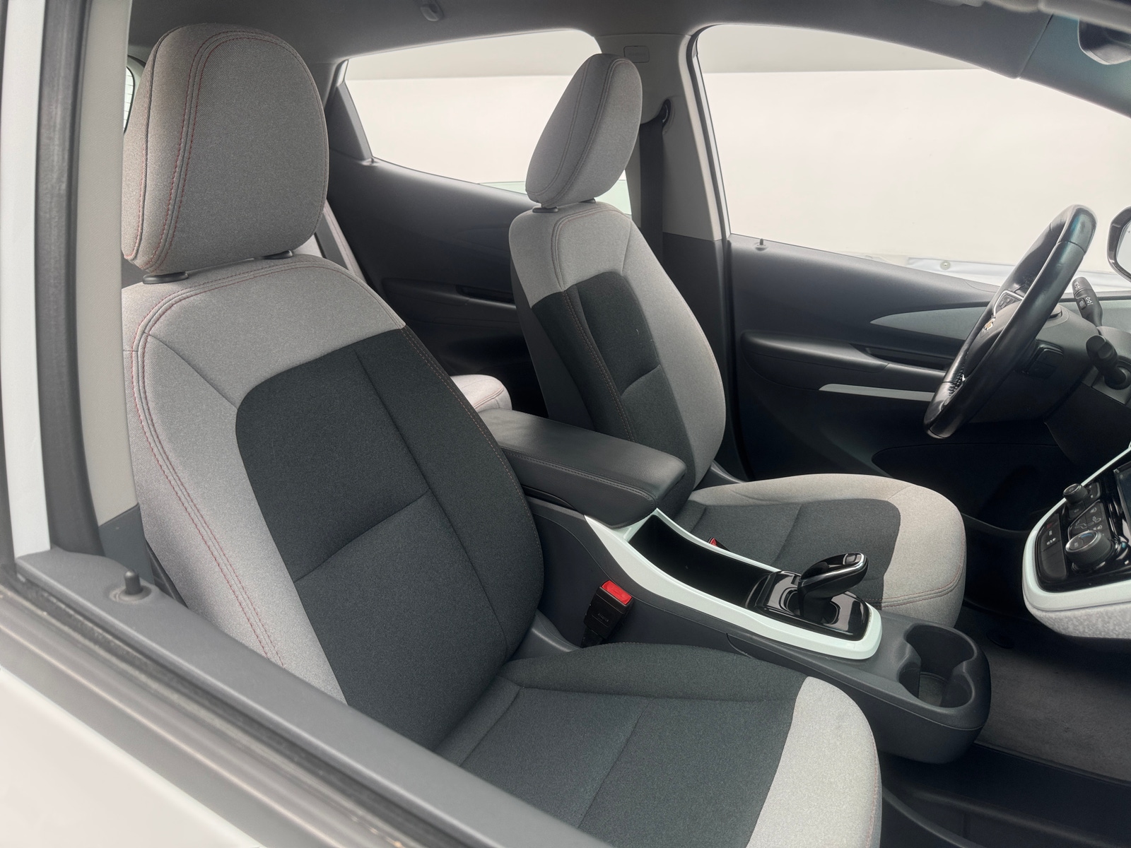 Thumbnail: 2021 Chevrolet Bolt EV - 2