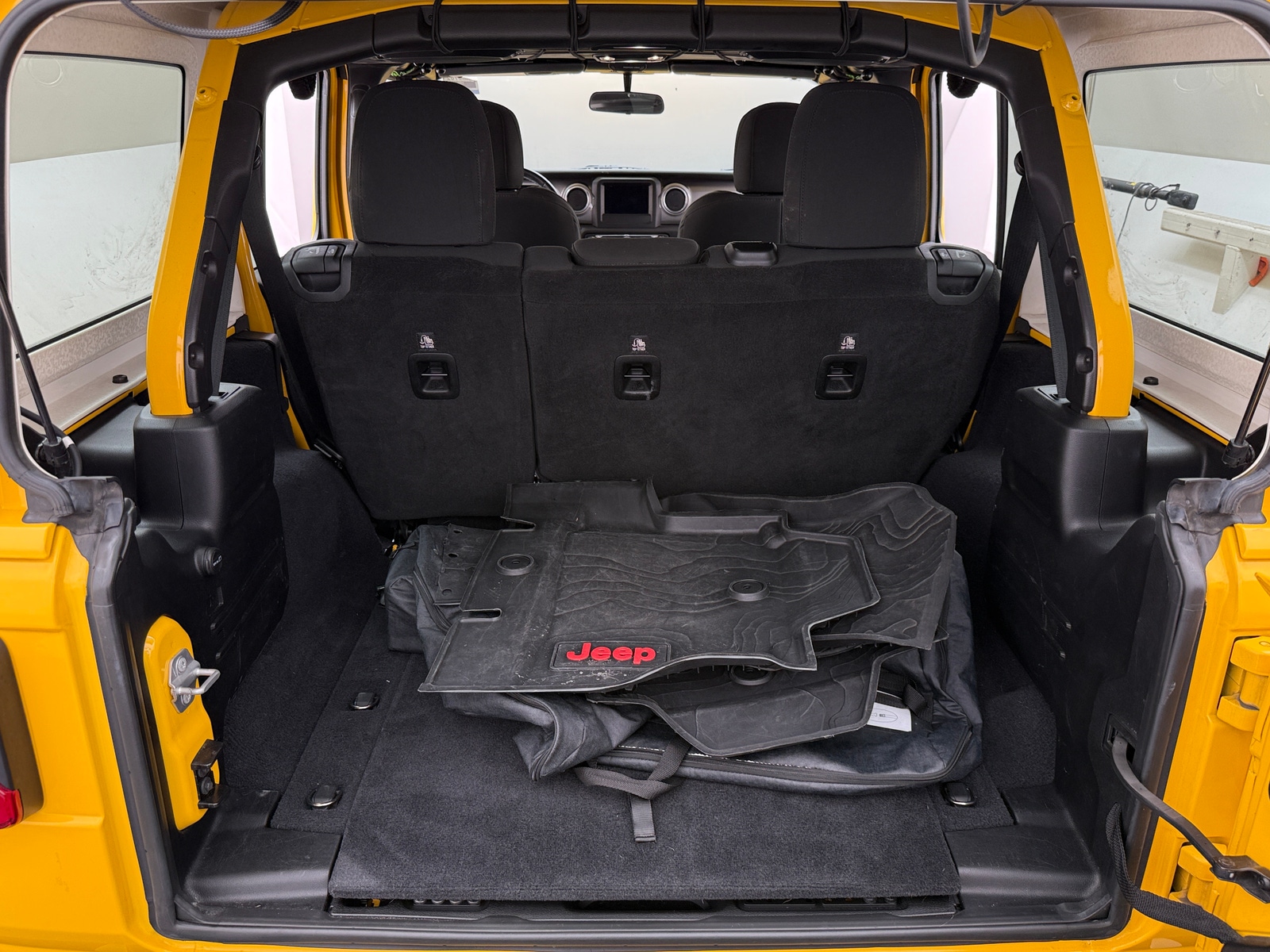 Thumbnail: 2019 Jeep Wrangler - 7