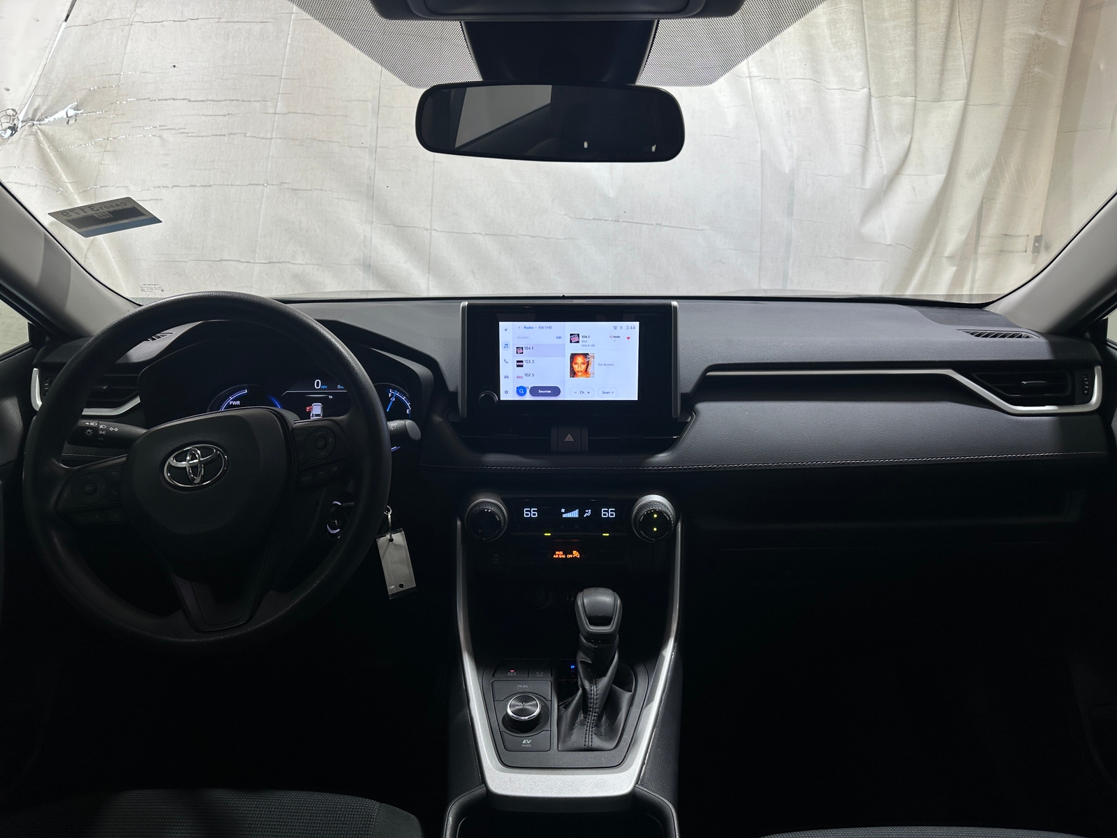 Thumbnail: 2024 Toyota RAV4 - 3